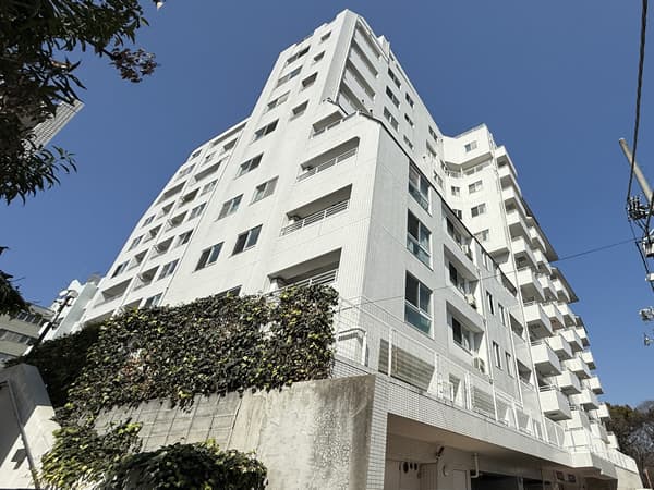 アパガーデンズ新宿戸山公園 1