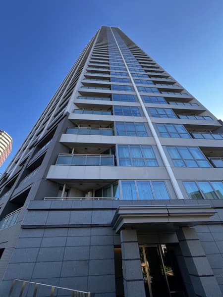 Tomihisa Crossコンフォートタワー 3