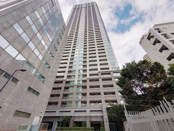 Tomihisa Crossコンフォートタワー 9