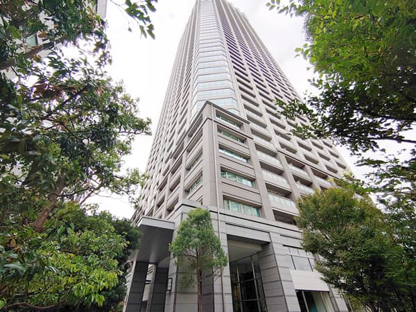 Tomihisa Crossコンフォートタワー 10